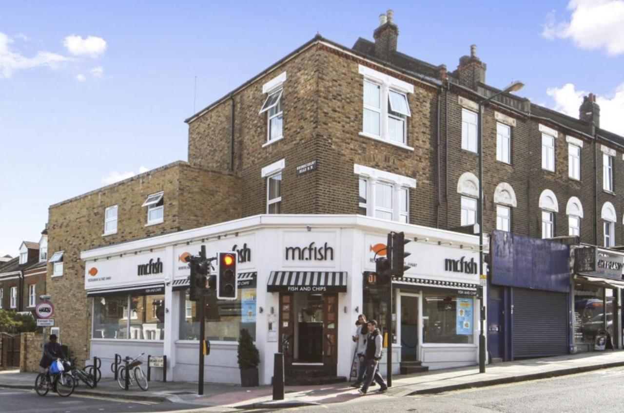 Ferienwohnung Brondesbury Arms London Exterior foto